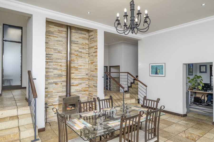 4 Bedroom Property for Sale in Van Riebeeckshof Western Cape
